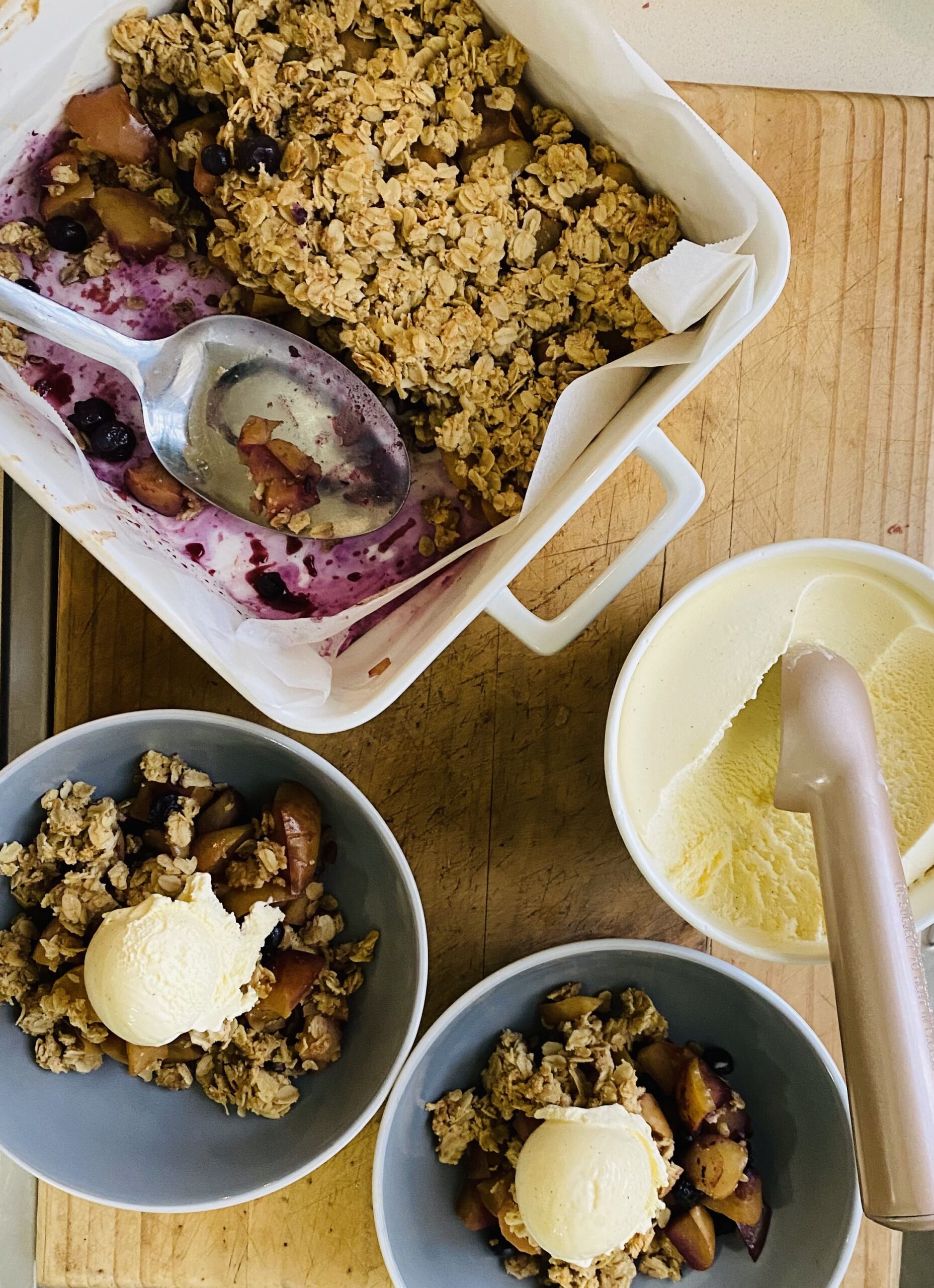 Apple & Blueberry Crumble |
